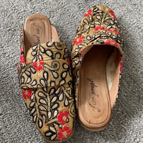 Free People slides! - Picture 2 of 3